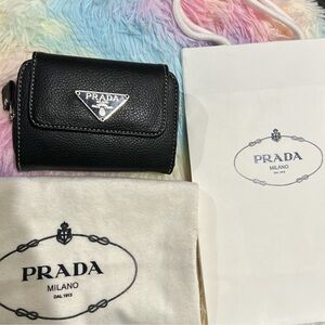 Prada Wallet Dust bag/Shopping Bag mirror ID holder 9 Card Slots Zipper Back